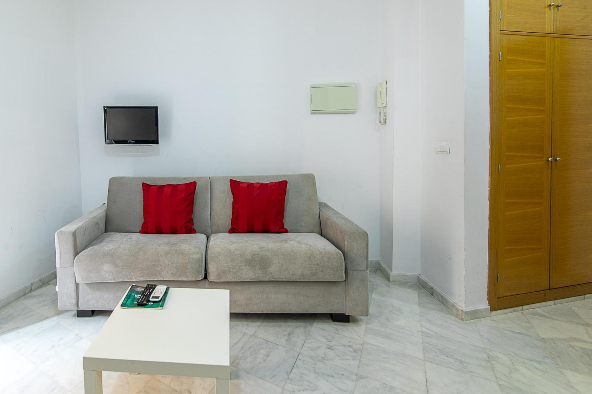 Reservaloen Mariano De Cavia Apartment Seville Exterior photo